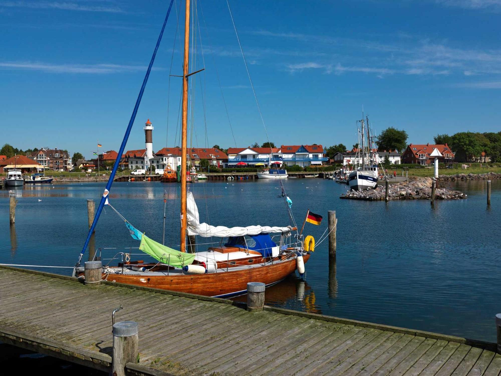 Ferienwohnungen Am Lotsenstieg Abendrot Poel Extérieur photo
