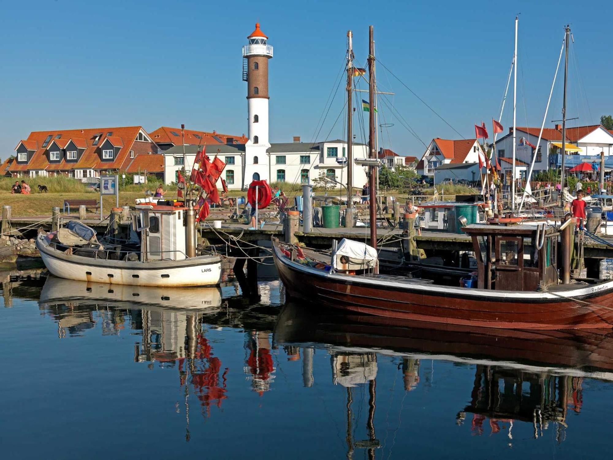 Ferienwohnungen Am Lotsenstieg Abendrot Poel Extérieur photo